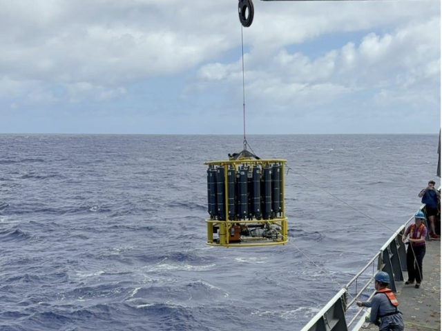 CTD rosette deployment by R/V Thompson crew